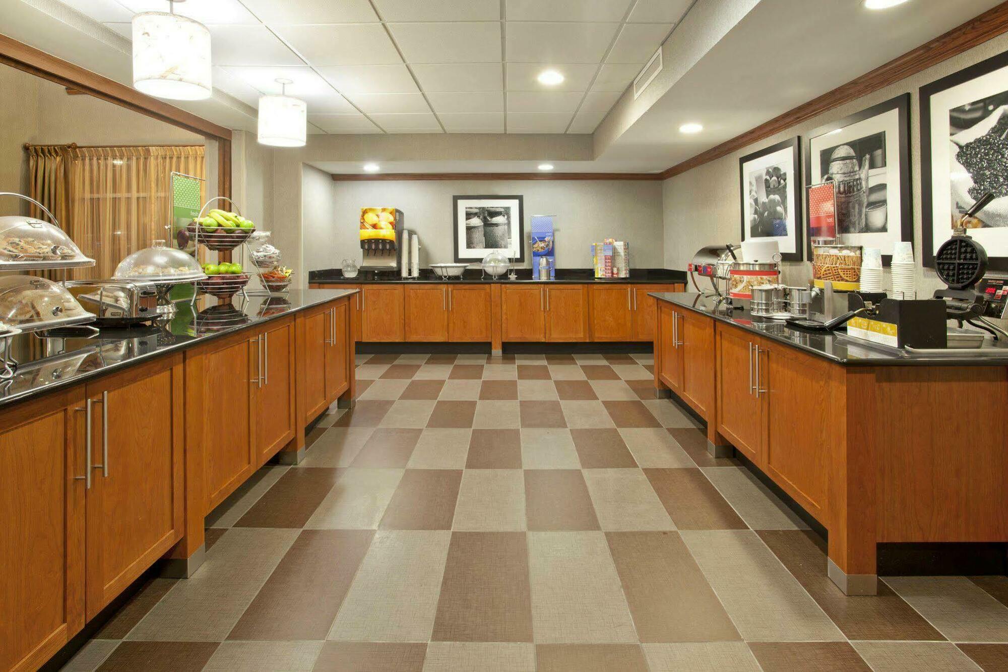 Hampton Inn & Suites Fort Worth-West-I-30 Экстерьер фото